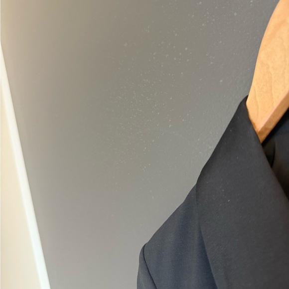 Theory 0 NWOT (ripped off tag accidentally- plastic still there lol) wool/tuxedo - Picture 3 of 11